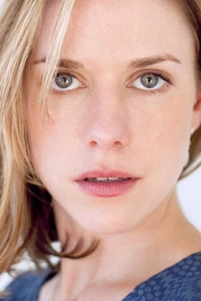 Cecily Crow - As - Victoria