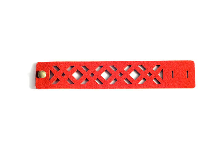 Adjustable bracelet - up to two sizes (fits most men)
