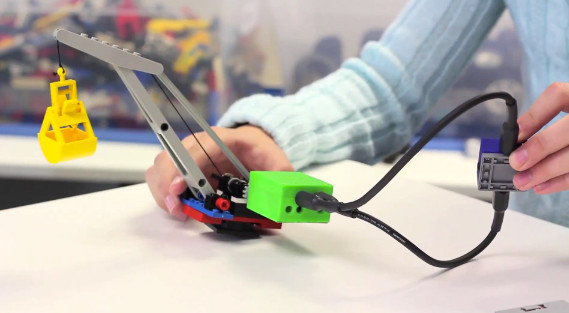 This crane can move up and down, turn, slow down all because of the built-in accelerometer.