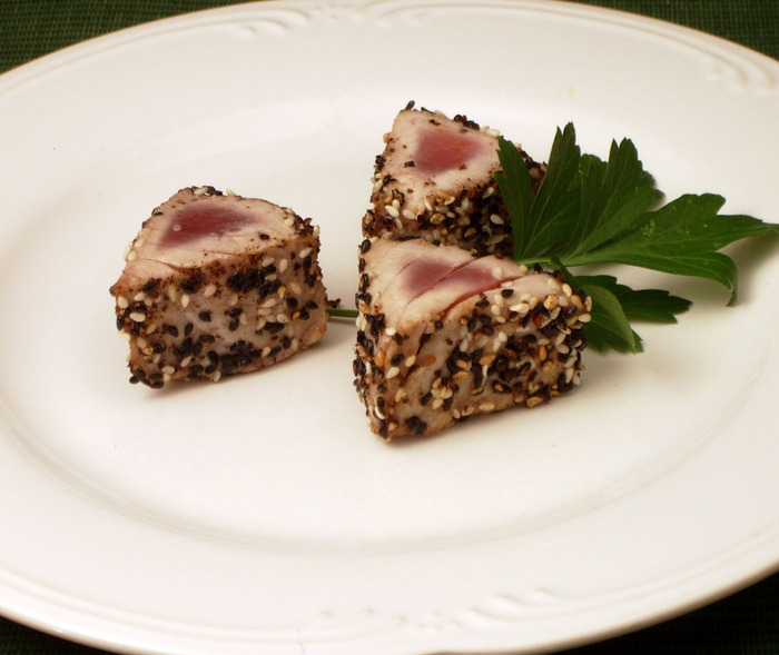 Seared Sesame Tuna Bites (Gollum would called them "ruined")