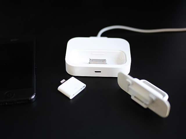 Flybridge prototype with Apple Lightning connector and iPhone 5