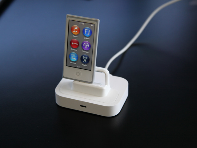 7th Generation iPod Nano using Flybridge and 30-pin to Lightning connector