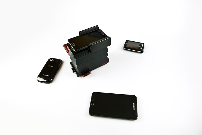 In addition to working with all iPhone models, the Smartphone Film Scanner works with most Android phones too