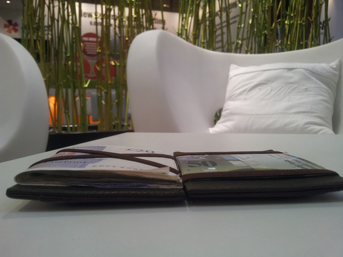 Slim, modern and quality wallet!