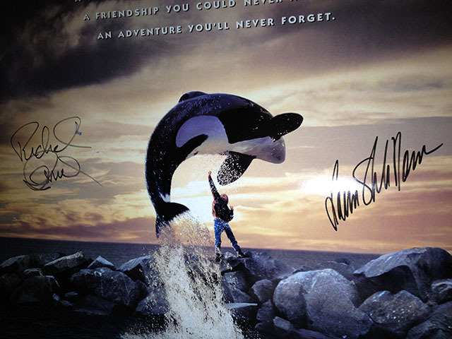 1993 Free Willy movie poster signed by Richard Donner, Lauren Shuler-Donner, and Jennie Lew Tugend