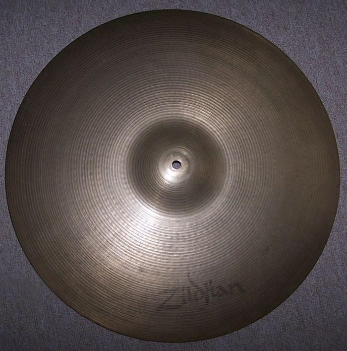 Chris's Main Zildjian 22" A Series Ping Ride