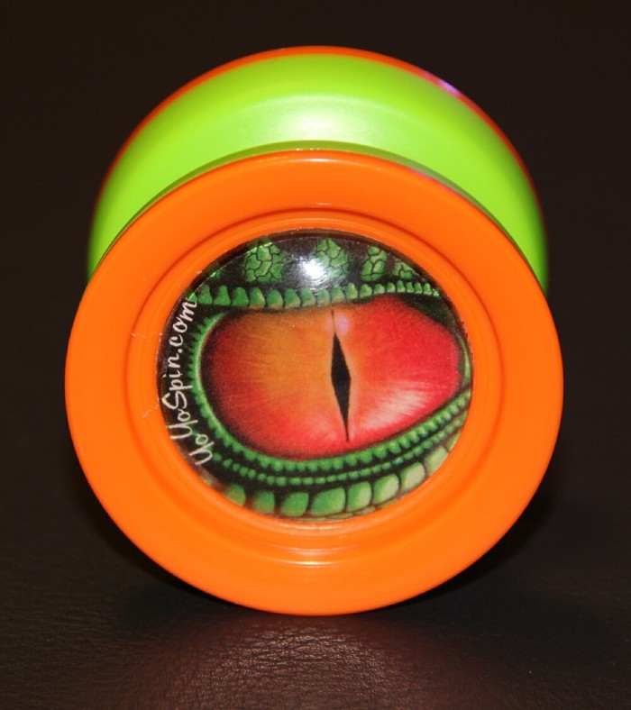Plastic bear axle yoyo
