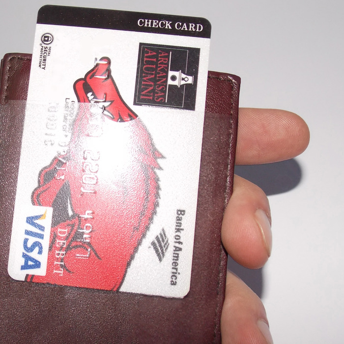 NEWEST ADDITION. WALLED MOO. EXTREMELY THIN WALLET, SIZE OF ORIGINAL WALLET, WITH TRANSPARENT EXTERNAL POCKETS. INSIDE THE SAME AS ORIGINAL WALLED. AVAILABLE IN ANY COLOR. MORE PICTURES TO COME!