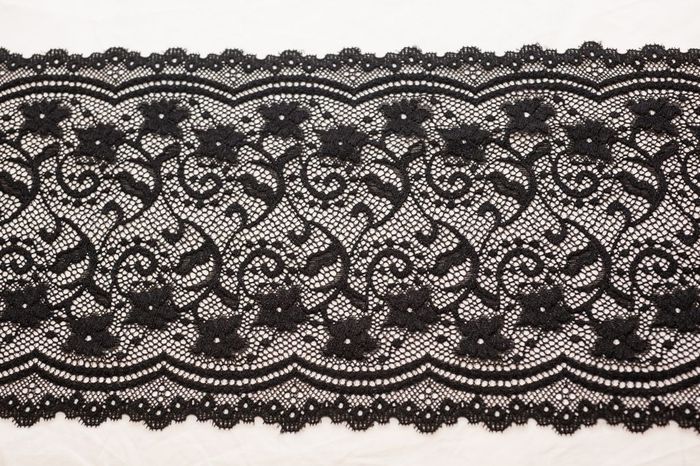 THINX by NAVEN lace detail