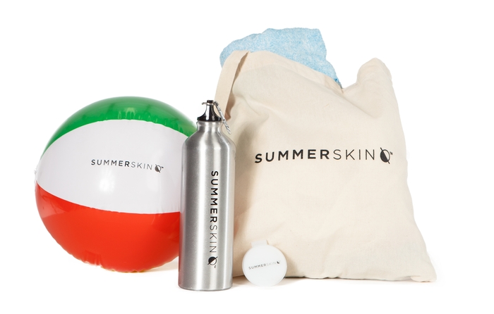 The SUMMERSKIN Beach Kit: Mirror, Bag, Ball and Bottle