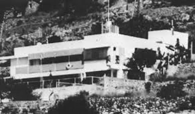 This early photograph of the Villa E1027 highlights Gray's extraordinary vision at a time when Modern Architecture was in its very beginnings.