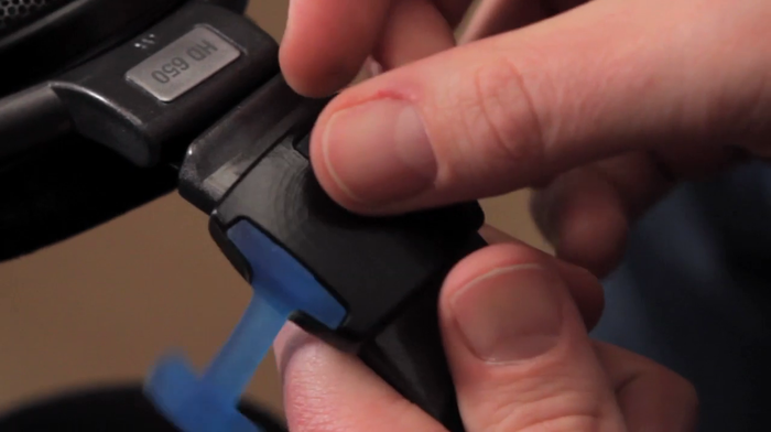 The stretchable band design allows Rondo Motion to be attached to nearly all headphone bands