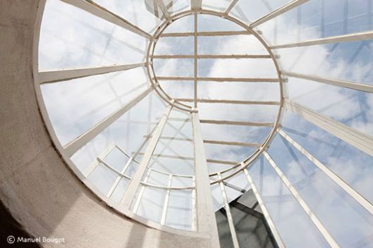 The spiral staircase leading to the roof of E1027.