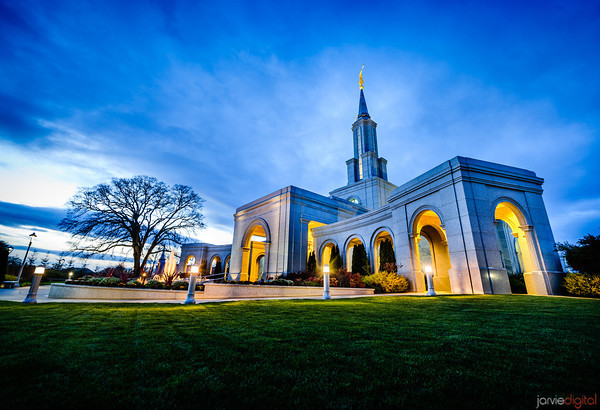 An LDS Temple in Sacramento