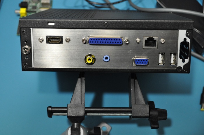 This is the back of the case. Everything is neat.