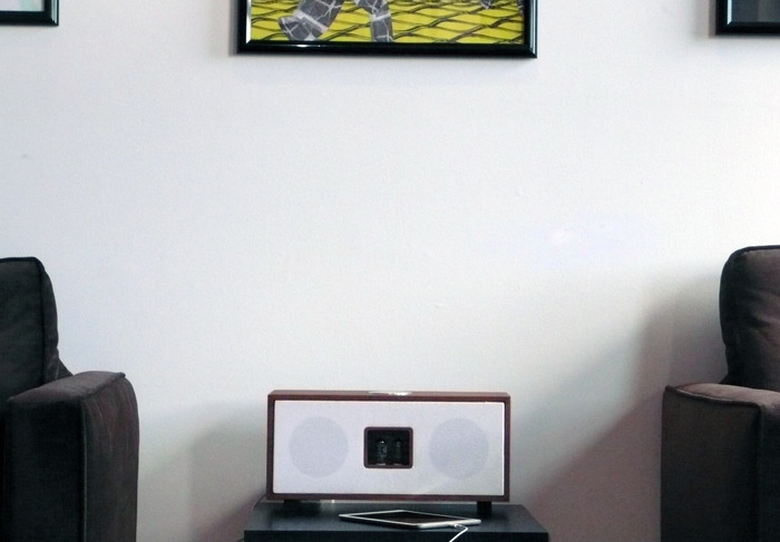 Duo in White charging an iPad Mini