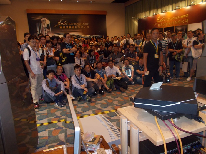 Demonstrating Da Vinci DAC at the Hong Kong Audio Show