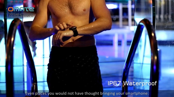 A day at the pool or at the beach - IP67 Water-resistant & dustproof, Omate TrueSmart goes wherevver you go, even to places you wouldn't have thought of bringing your smartphone!