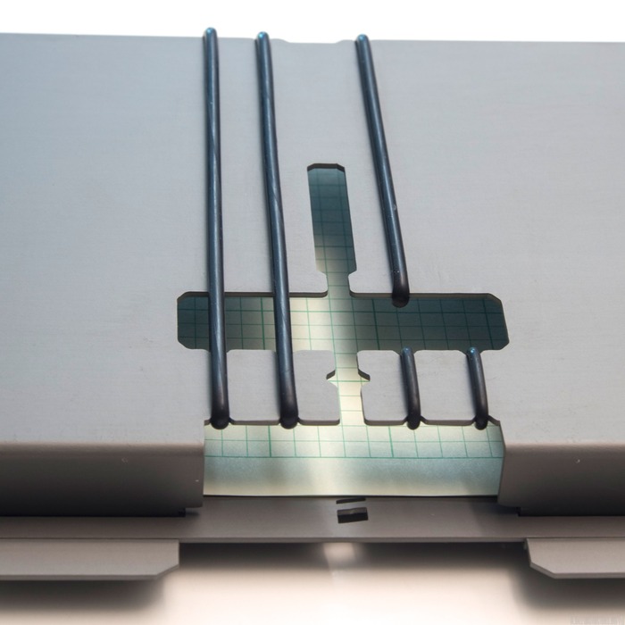 CLOSE UP OF SLIP HINGE MECHANISM