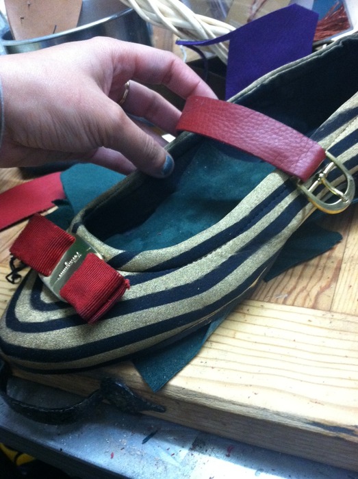 Exotic Romance - bring an artist's work to life at your feet!