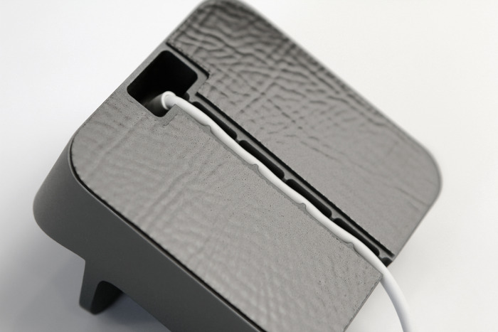 No screws required for the EverDock