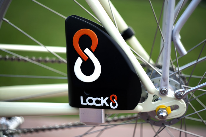 The curving makes LOCK8 compatible with all bikes that have two connecting stays at the back wheel. Just send us a picture if you think LOCK8 might not be compatible.