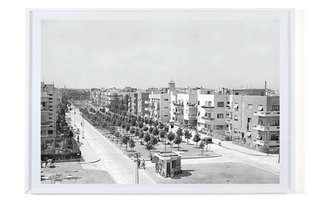 Rothschild Boulevard, 1936, from the Pri-Or PhotoHouse's archive.