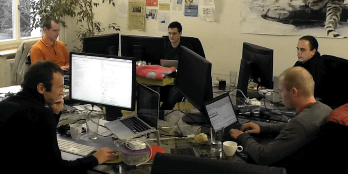 dizmonks @ work..it's them who make it all happen !