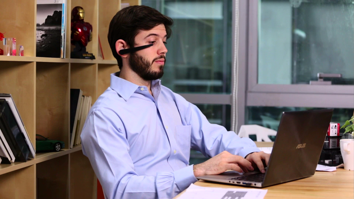 Wear Vigo at work to help break up your day and build more efficient routines.