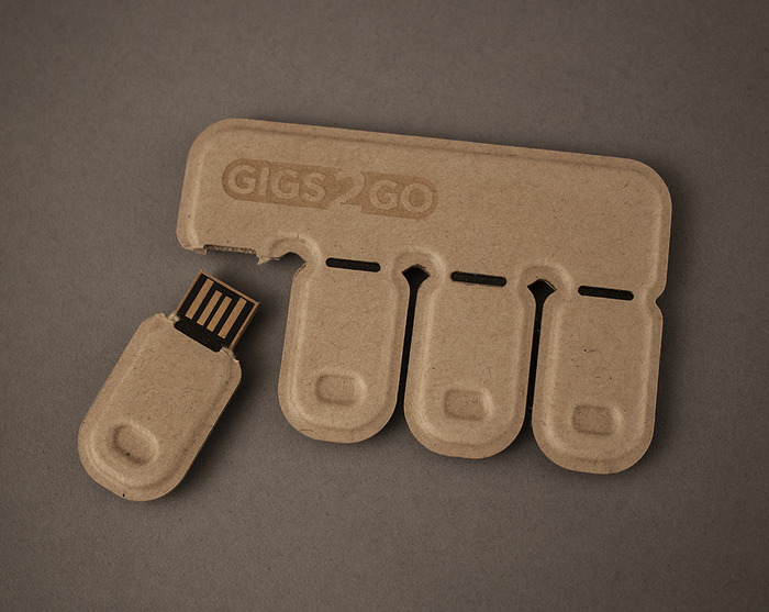 Each tab is a USB thumb drive, and the entire pack is no larger than a credit card