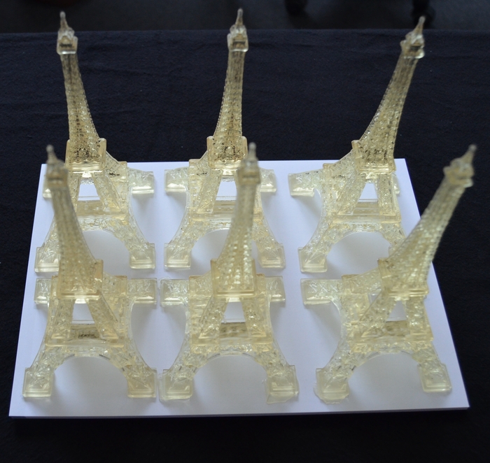 A paper-sized build area 280x210 mm