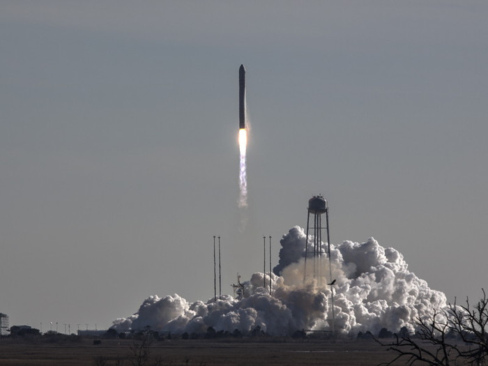 Antares/Cygnus Orb-1 Launch from Wallops Island, 9 Jan 2014