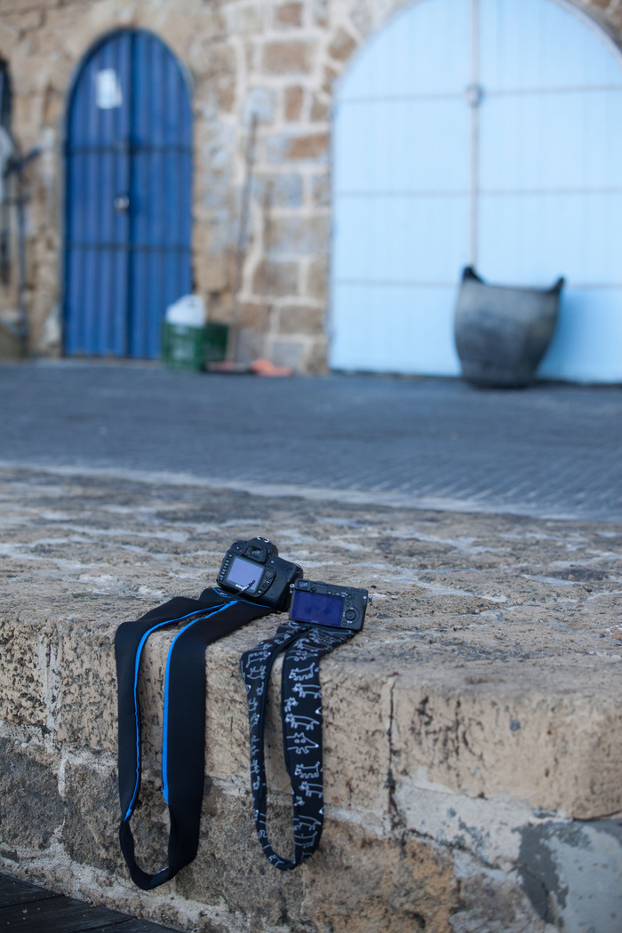Strap&Wrap DSLR (Left) and Mirrorless