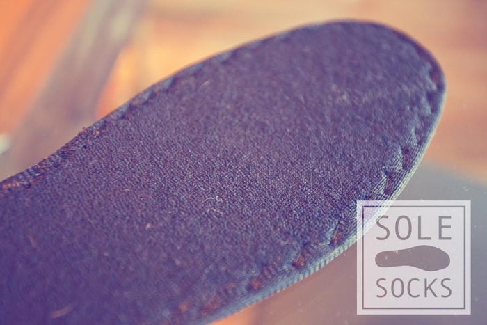 A detailed photo of the top absorbent material and why it works so well.