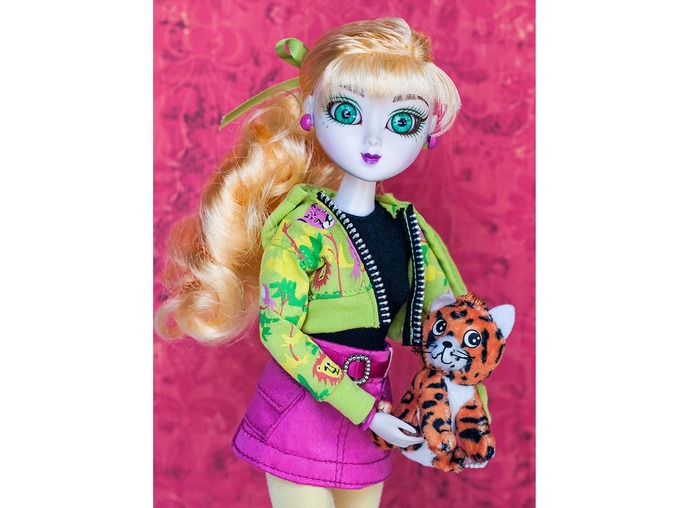 Lina with her ocelot friend Abby
