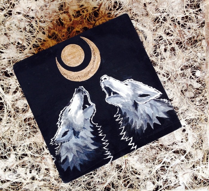 Wolf painted wooden box with CD inlay Reward