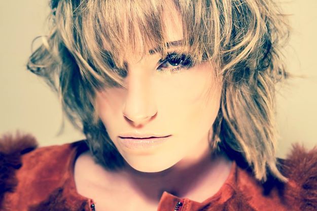 Actress Samantha Hoy