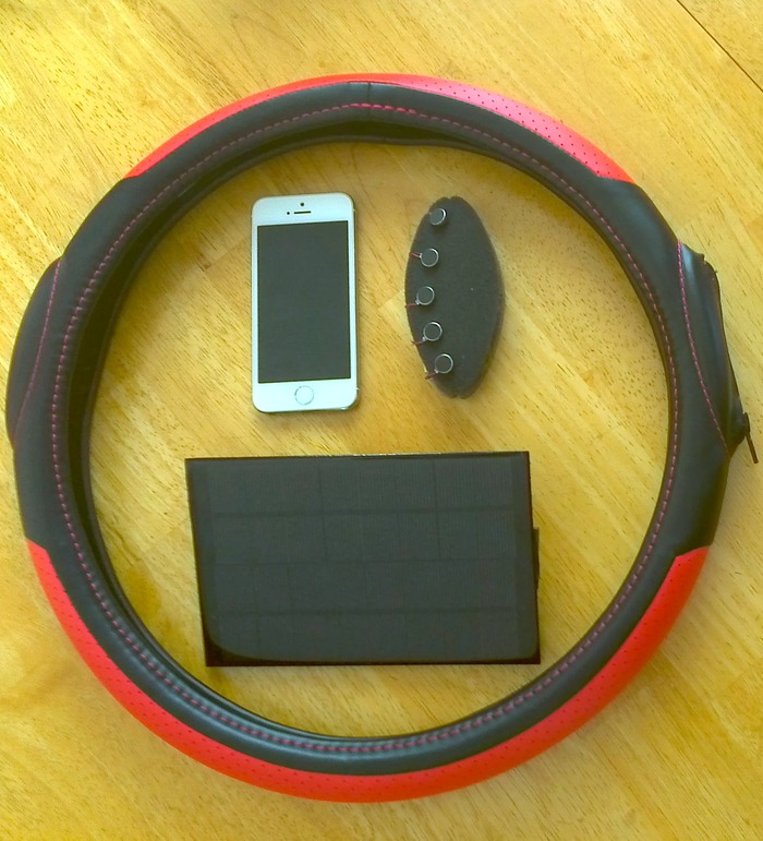 Jeane comes with a solar charger and app for iOS 7 and Android 4.3