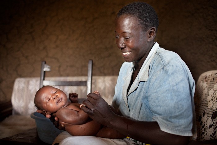Mother and infant in Kumasi, Kenya