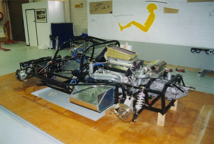 Above: JOSS JT1 test vehicle chassis and driveline assembly.