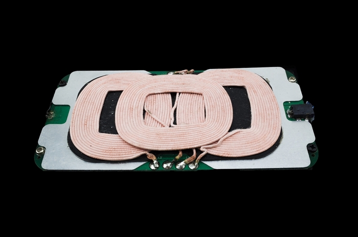 Qi Standard Multi-Coil Free Positioning wireless charging Transmitter