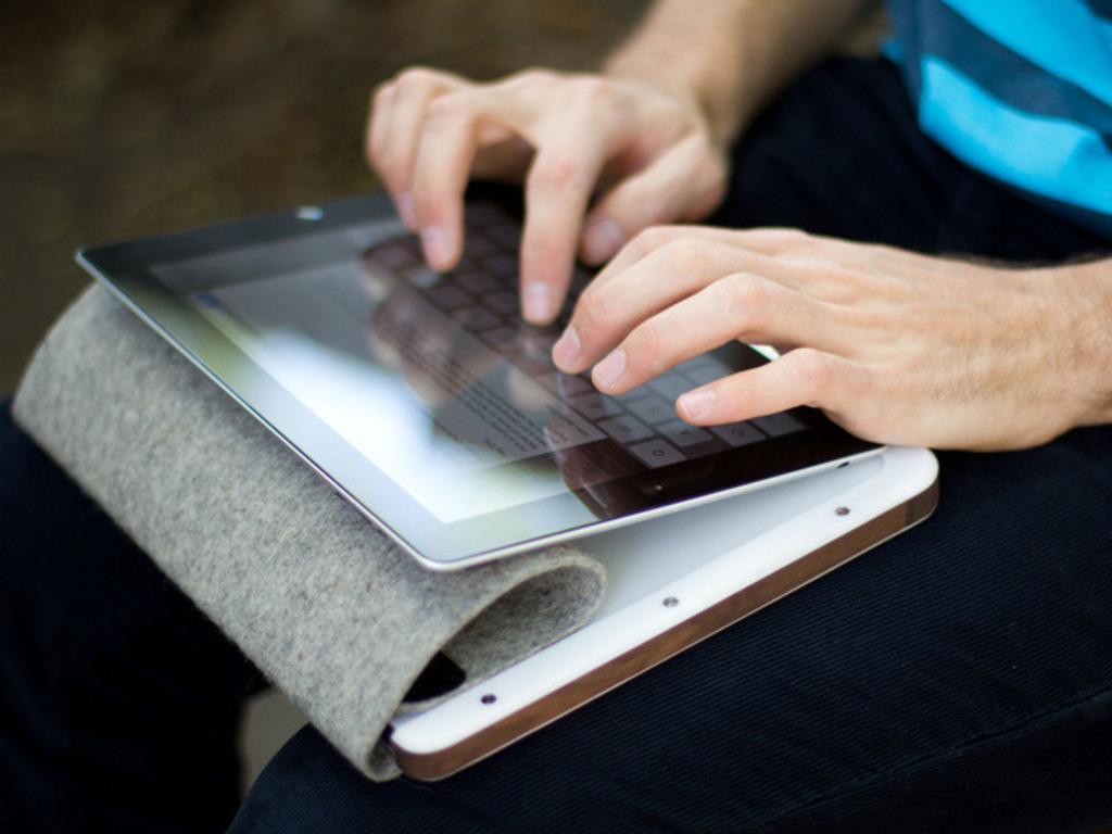 BOWDEN + SHEFFIELD Minimalist iPad Cases's video poster