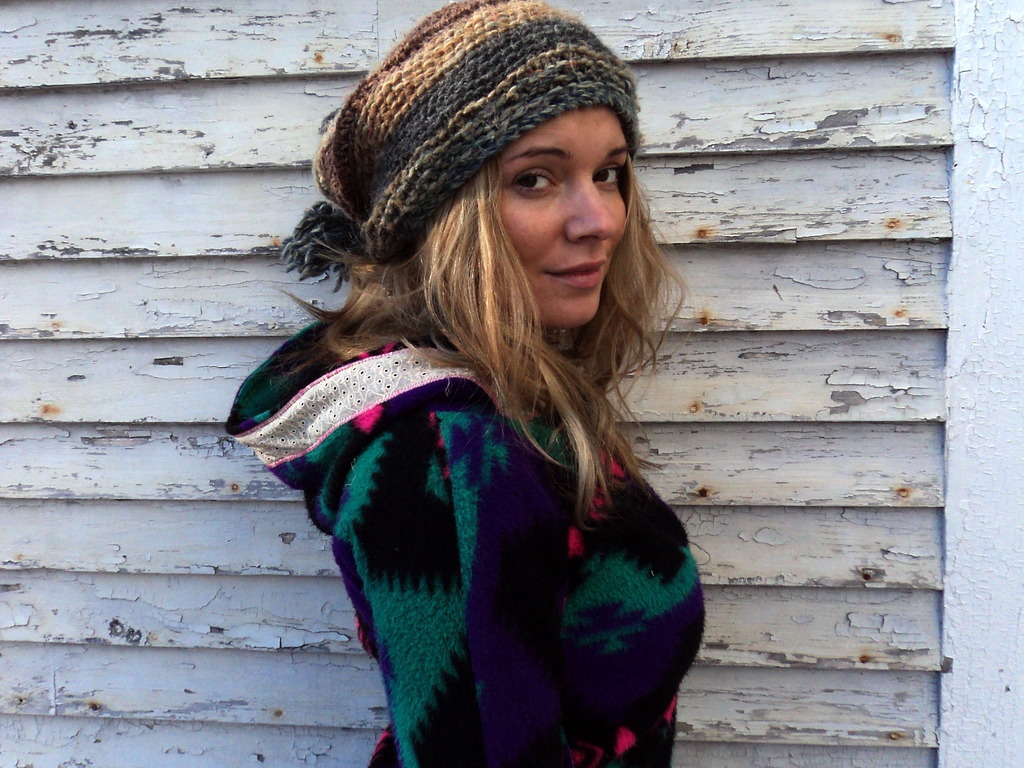 Mountain Girl Clothing Has Big Ideas But Limited Space's video poster