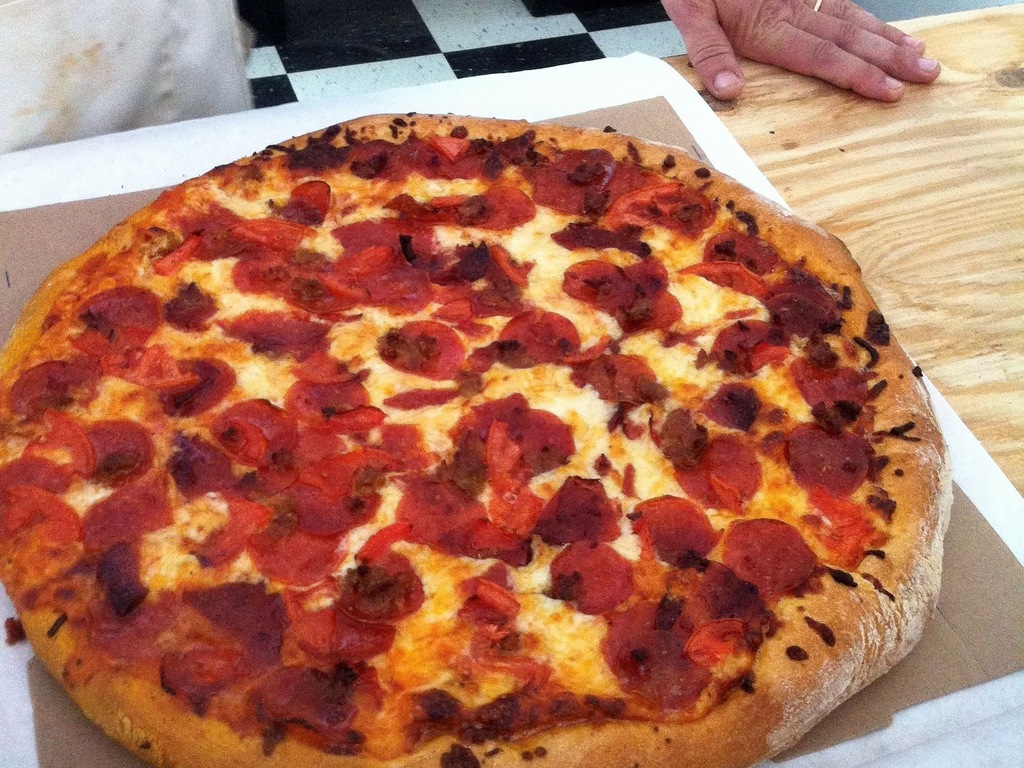 The American Pie Pizzeria wants to open for business!'s video poster