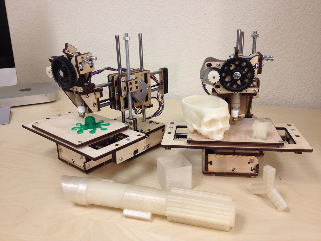 Printrbot jr. : Your kid's first 3D printer's video poster