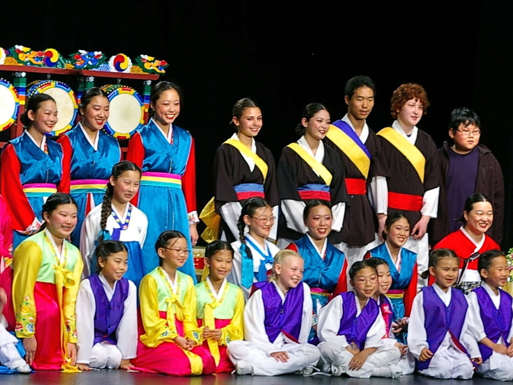 Chang-mi Korean Dance & Drum: Performance of a Lifetime's video poster
