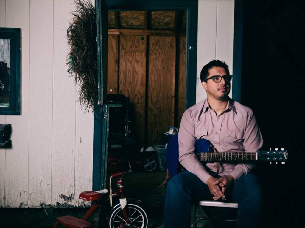 LATE TO LOVE's video poster