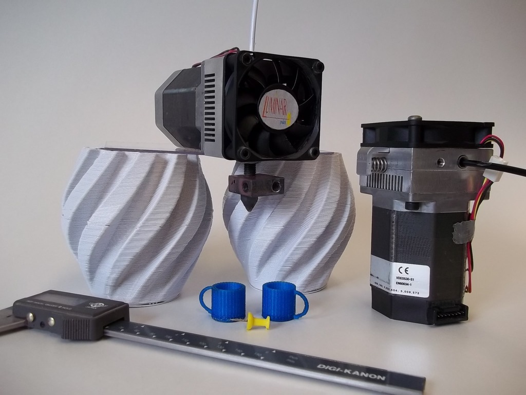 Improved 3D printer extruder allows more plastic options's video poster